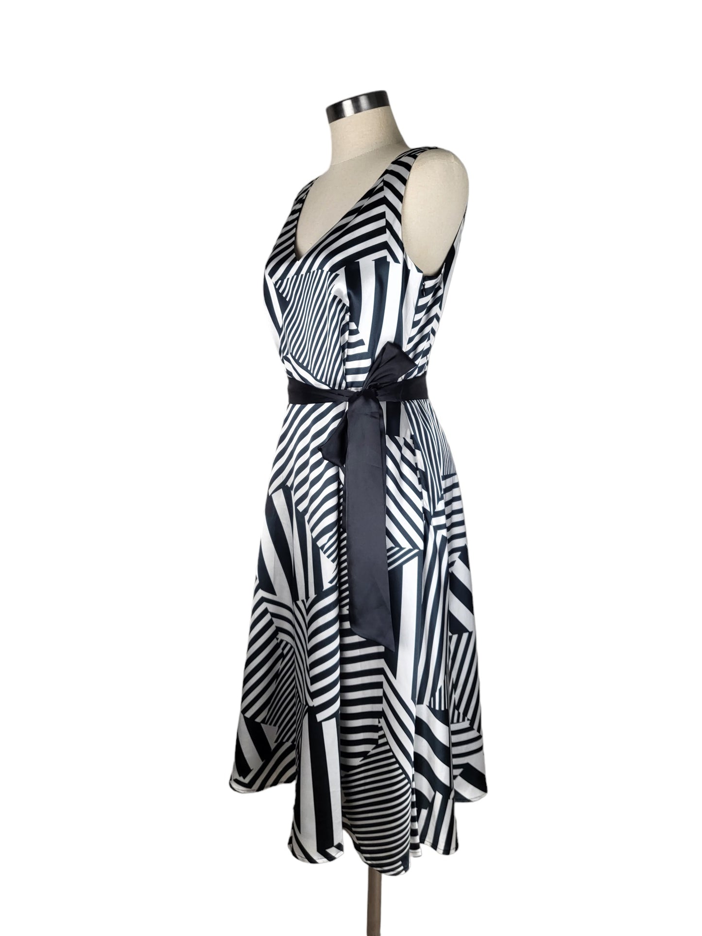 Diana Ferrari - Black and White Satin Evening Dress with waist Tie | Size 12