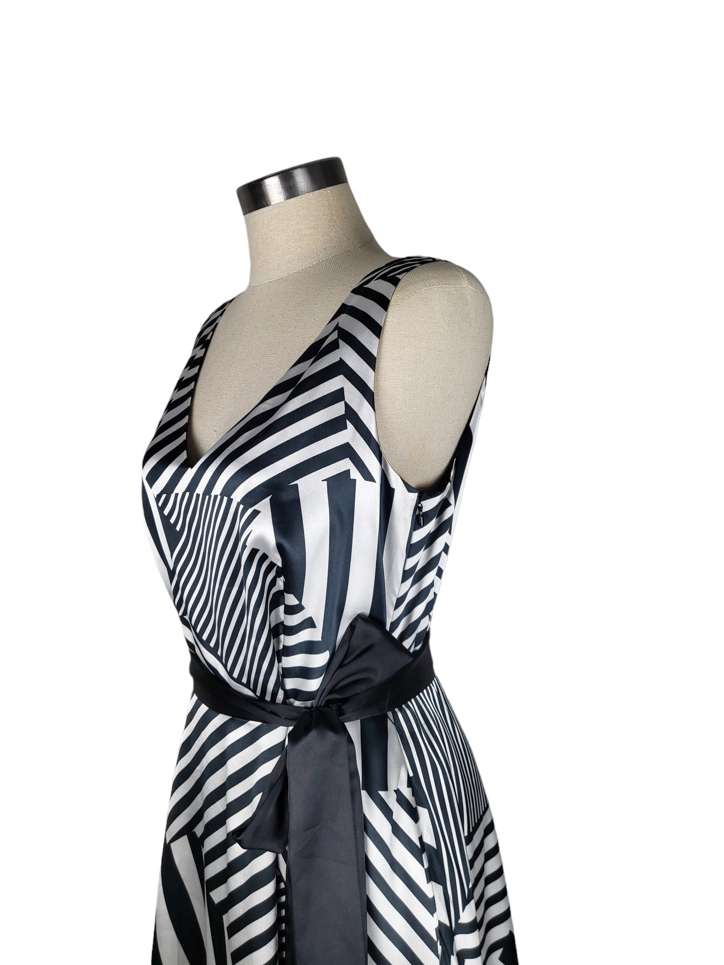 Diana Ferrari - Black and White Satin Evening Dress with waist Tie | Size 12