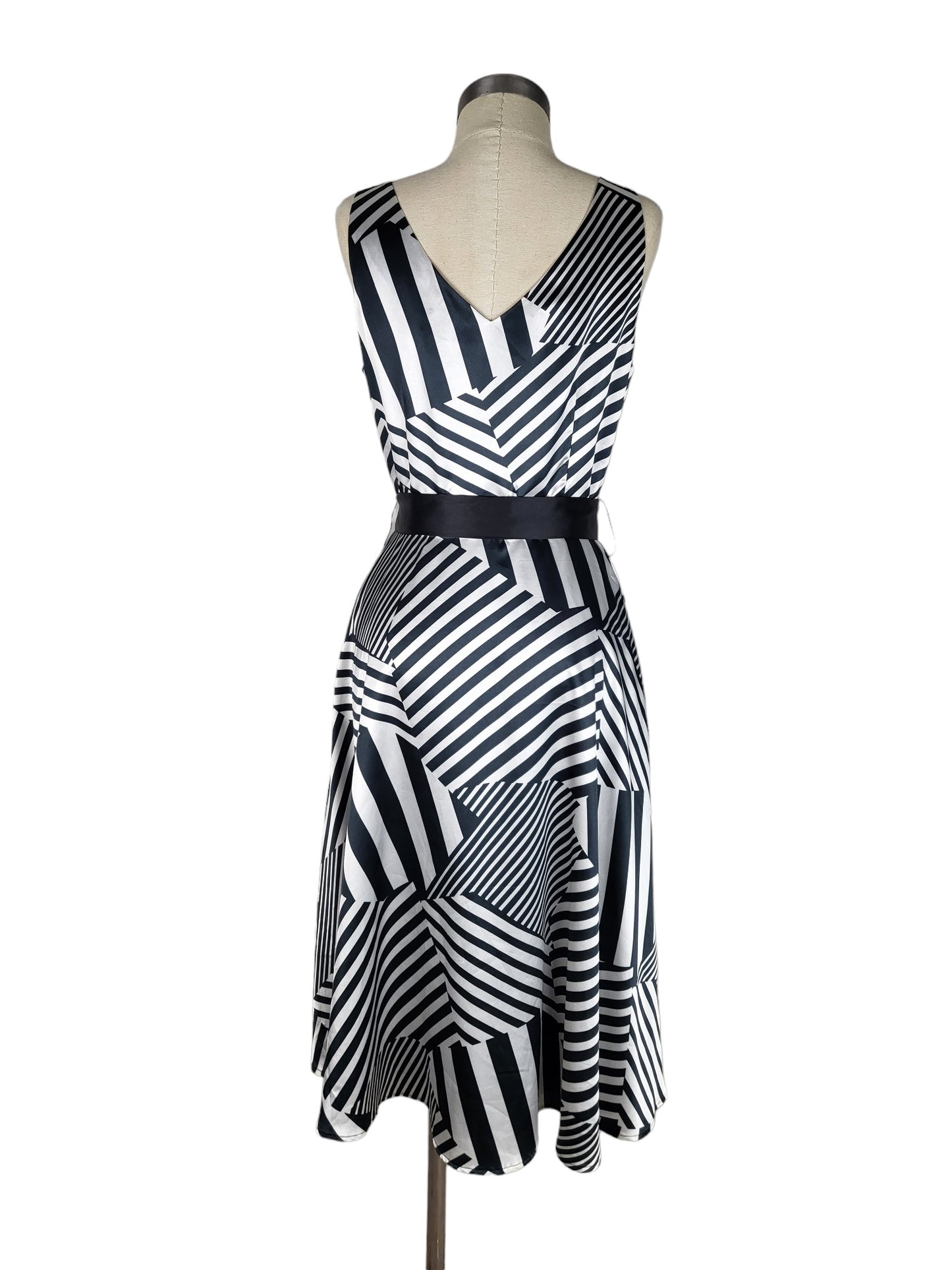 Diana Ferrari - Black and White Satin Evening Dress with waist Tie | Size 12