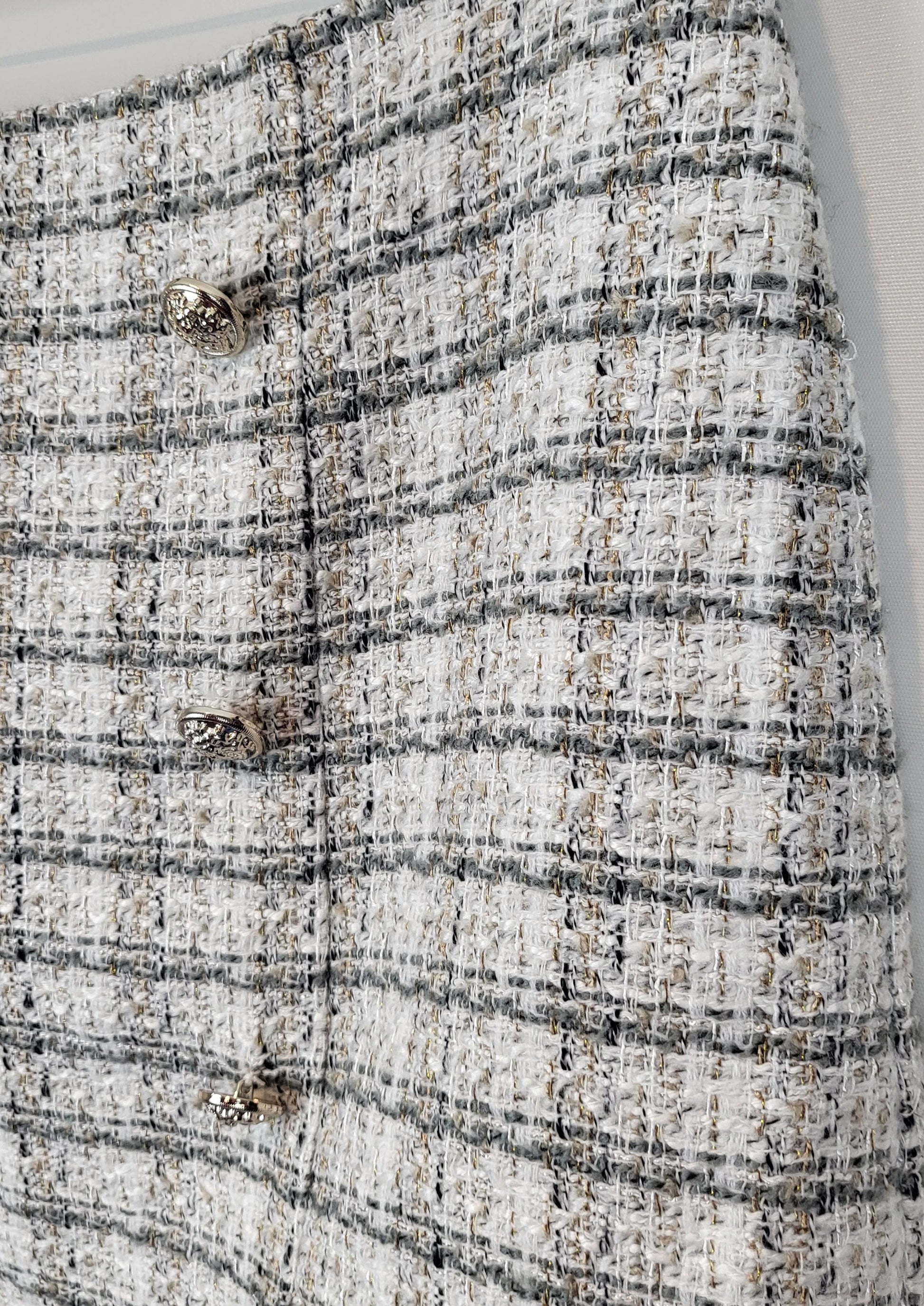 Close up, Beige Tweed Skirt With Gold Buttons | Size 14